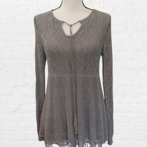 V Christina | Gray Taupe Crochet Knit Boho Layered Sweater | Size M - Picture 2 of 8